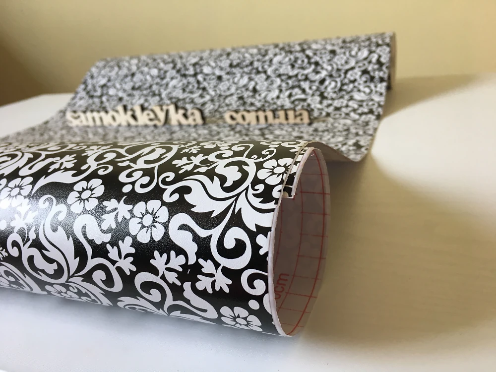 Самоклеюча плівка Patifix 45см х 1м 15-6485 (Чорно-білі квіти)