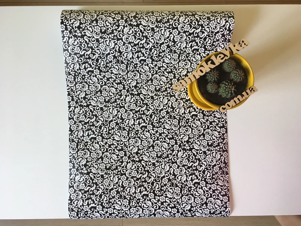 Самоклеюча плівка Patifix 45см х 1м 15-6485 (Чорно-білі квіти)