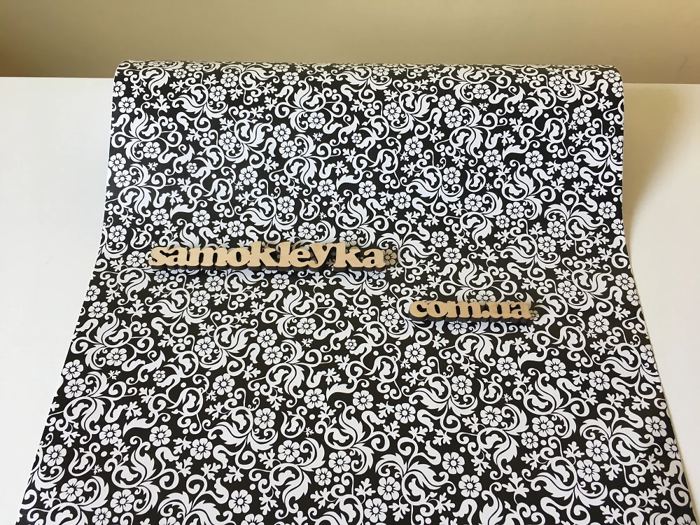 Самоклеюча плівка Patifix 45см х 1м 15-6485 (Чорно-білі квіти)