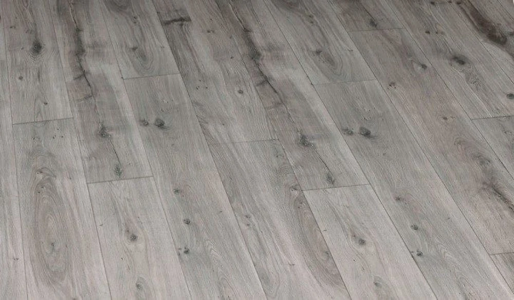 Ламинат Grandeco Maximum 8/32 Дуб Серебристо-серый 3754 (1.767 м2)/9шт. 1М2