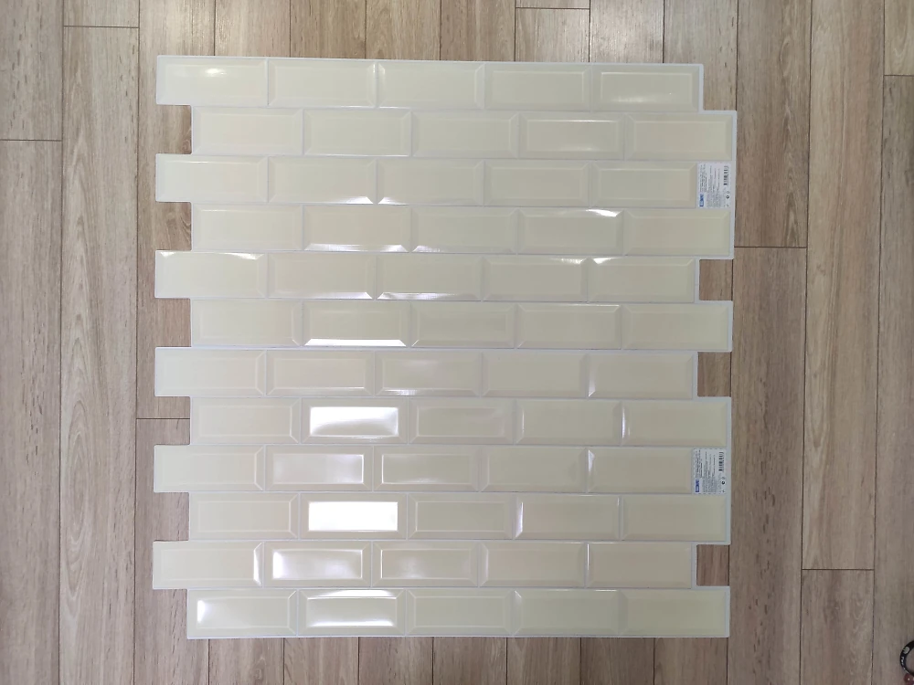 Пластиковая листовая ПВХ панель для стен Пластмаркет плитка Кабанчики бежевая 960 * 485мм