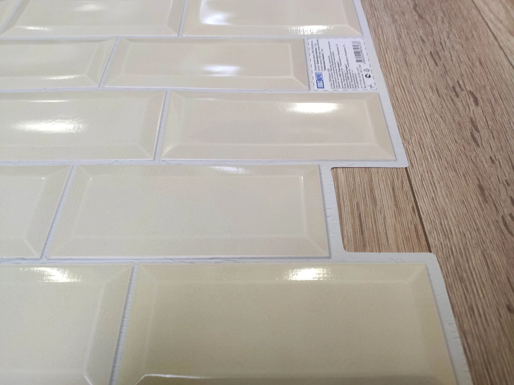 Пластиковая листовая ПВХ панель для стен Пластмаркет плитка Кабанчики бежевая 960 * 485мм