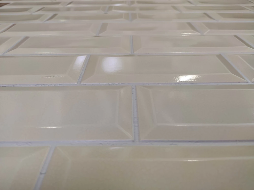 Пластиковая листовая ПВХ панель для стен Пластмаркет плитка Кабанчики бежевая 960 * 485мм