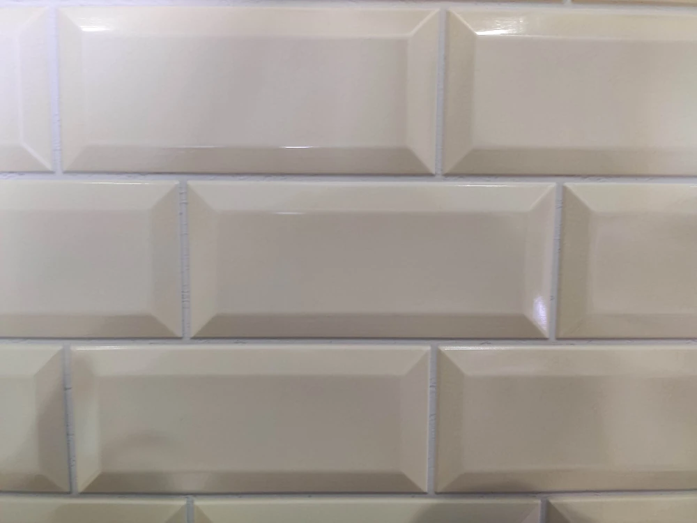 Пластиковая листовая ПВХ панель для стен Пластмаркет плитка Кабанчики бежевая 960 * 485мм