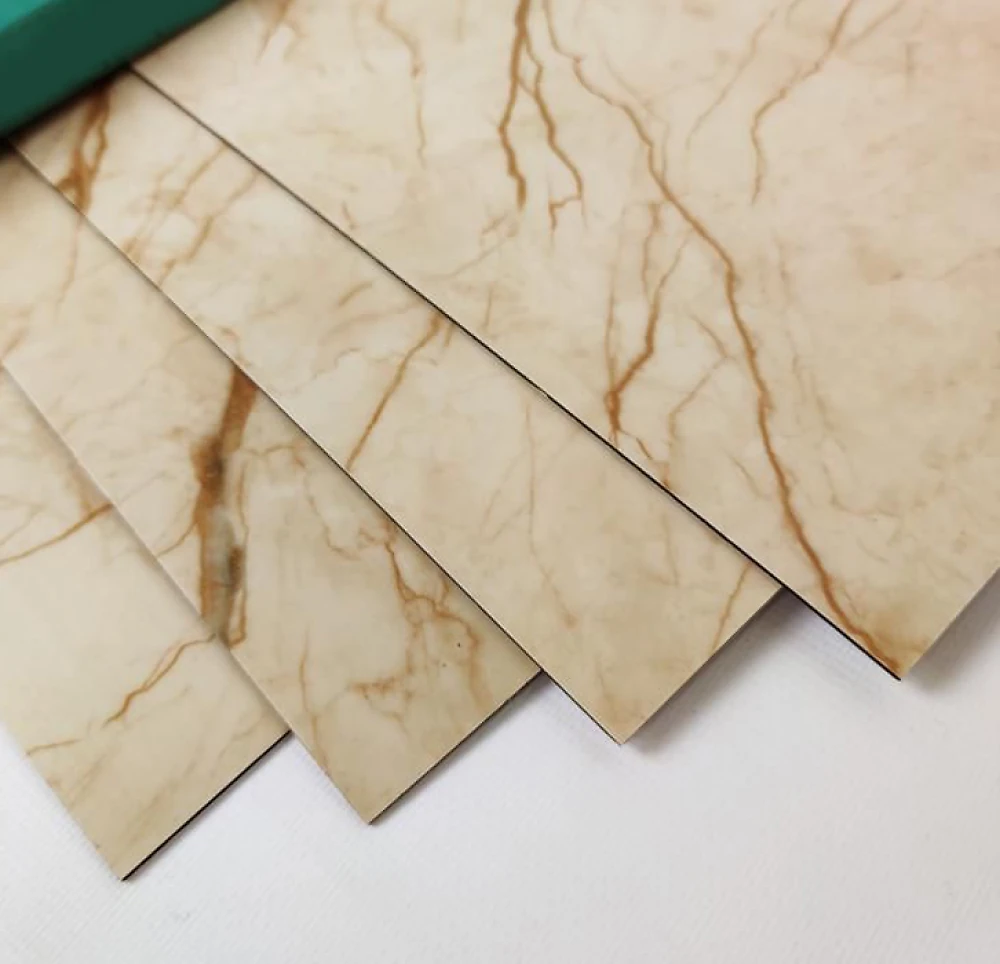 Самоклеющаяся виниловая плитка 600*300*1,5мм Мрамор благородный СВП-101 глянец