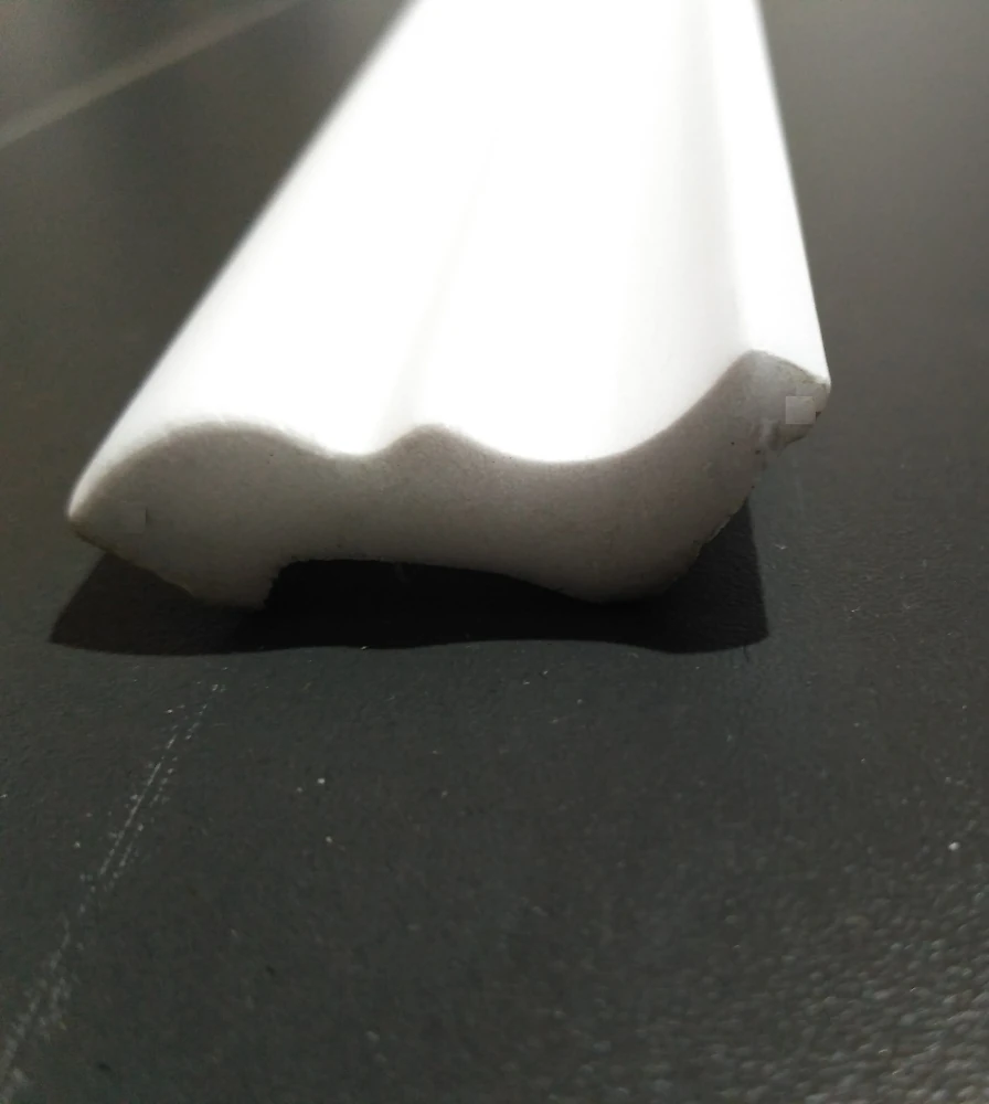 Плинтус потолочный  (35*30мм) MF Nomastyl 1м