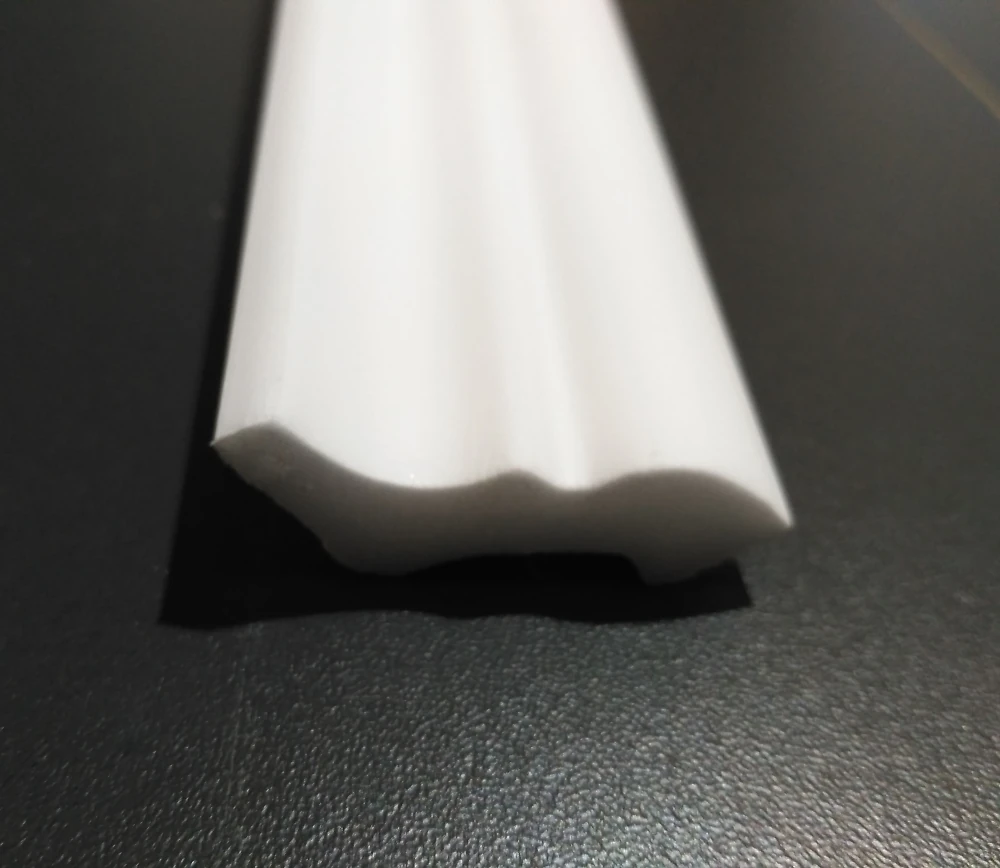 Плинтус потолочный  (35*30мм) MF Nomastyl 1м