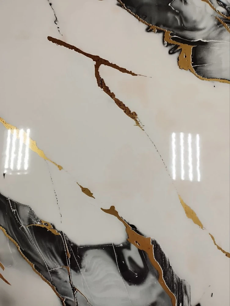 Самоклеюча панель 600*600 мм ХВМ-45 (Білий мармур з золотом)